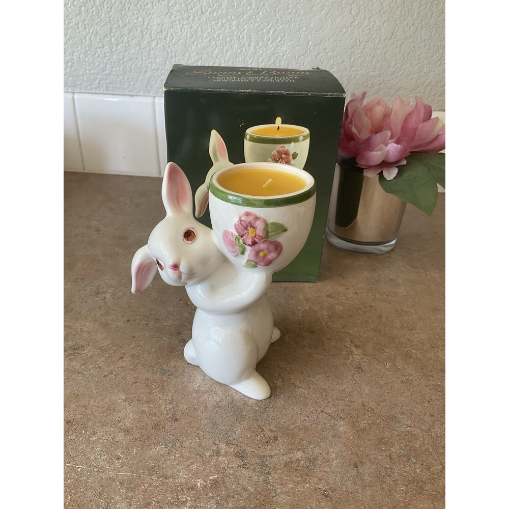 Avon Sunny Bunny Hand Painted Ceramic Rabbit Candle Holder Floral 1981 Weiss